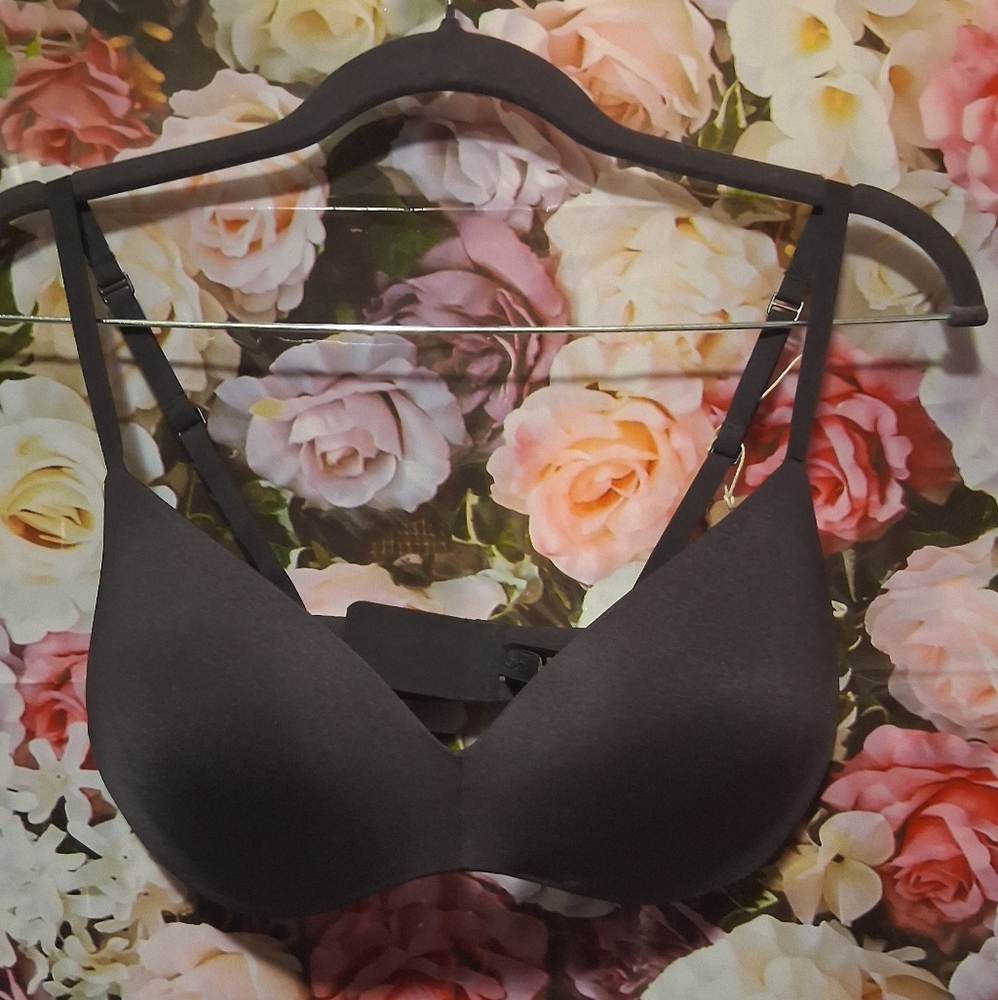 Skims Wireless Form Push Up Bra 34C NWT